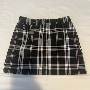 Forever 21. Girls plaid skirt size 9/10